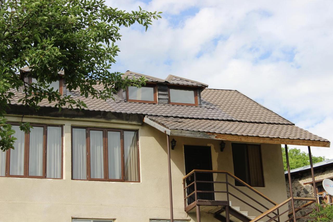 Village House Mestia Luaran gambar